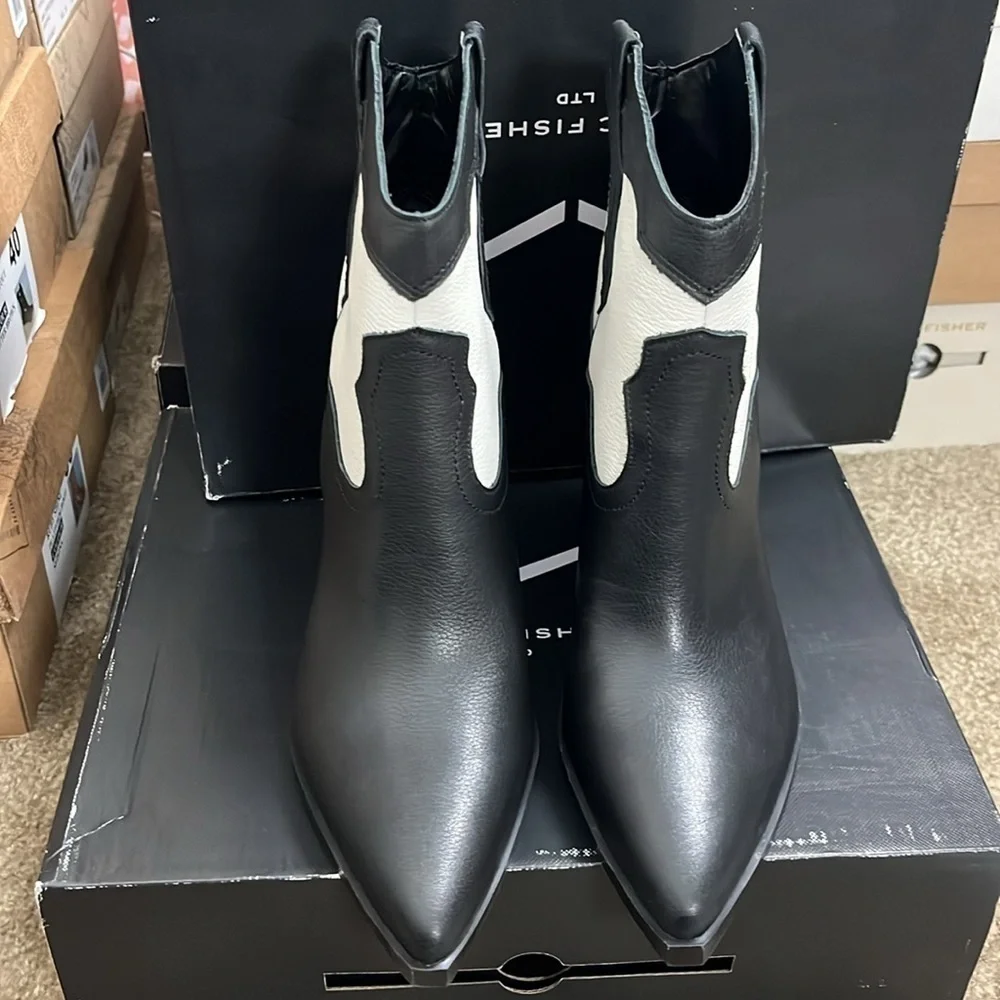 Marc Fisher LTD Gona Western Leather Booties in Black/White